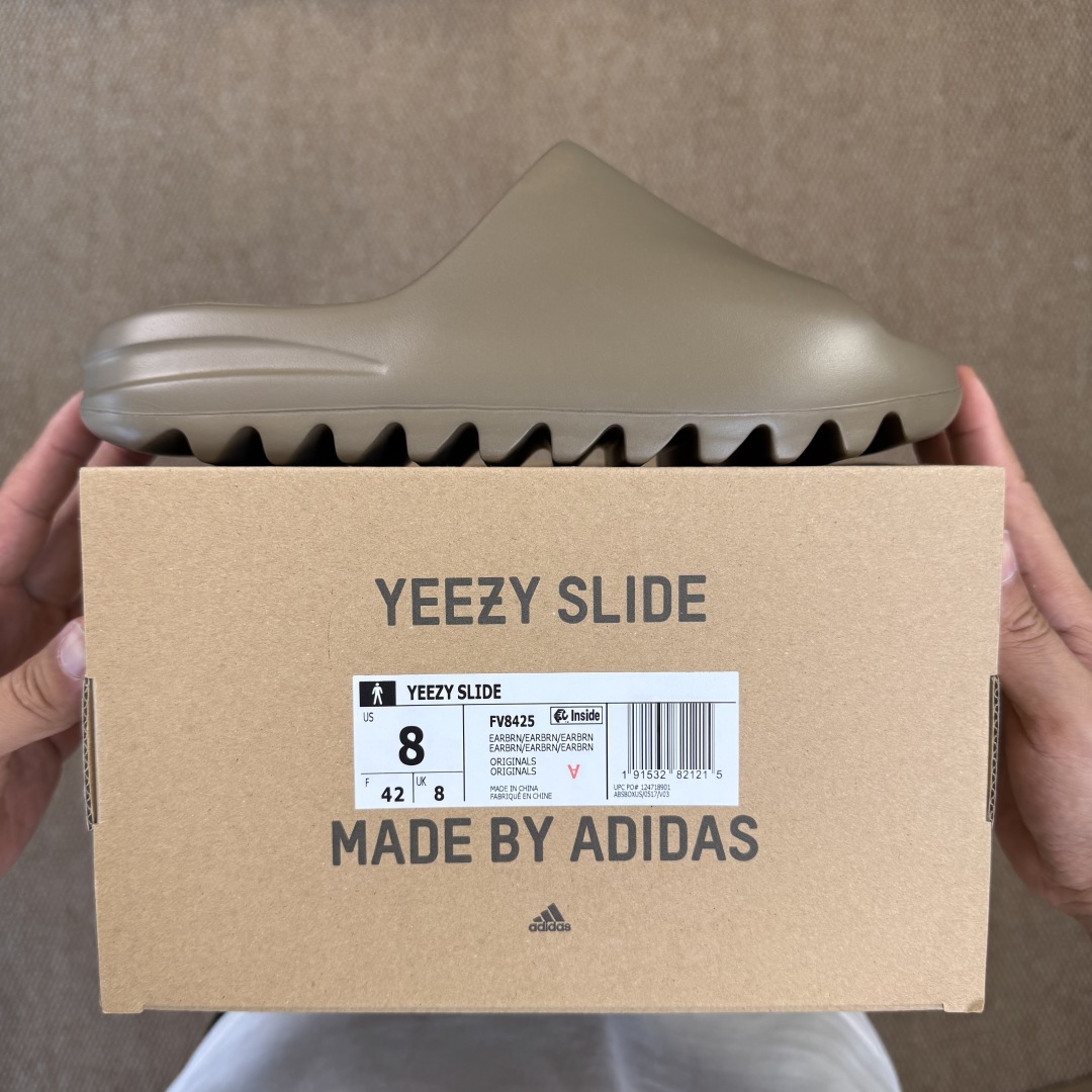  
Yeezy椰子拖鞋 光面款：FV8425咖啡灰
顶级用料无任何异味和多余毛边！
品质拉满价格拉到底！