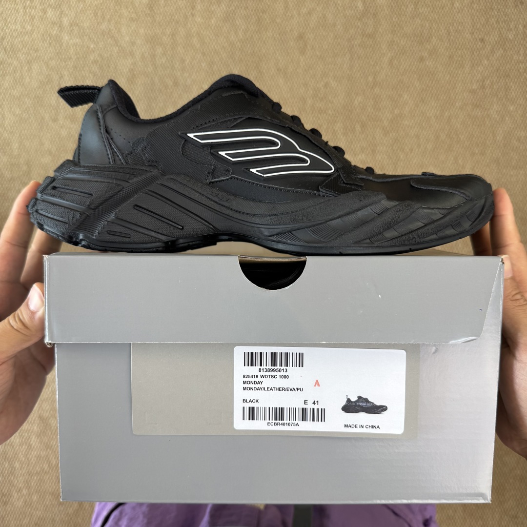 福利特价GT版 巴黎世家16代 Monday 黑色Balenciaga Monday 巴黎世家牛皮革圆头