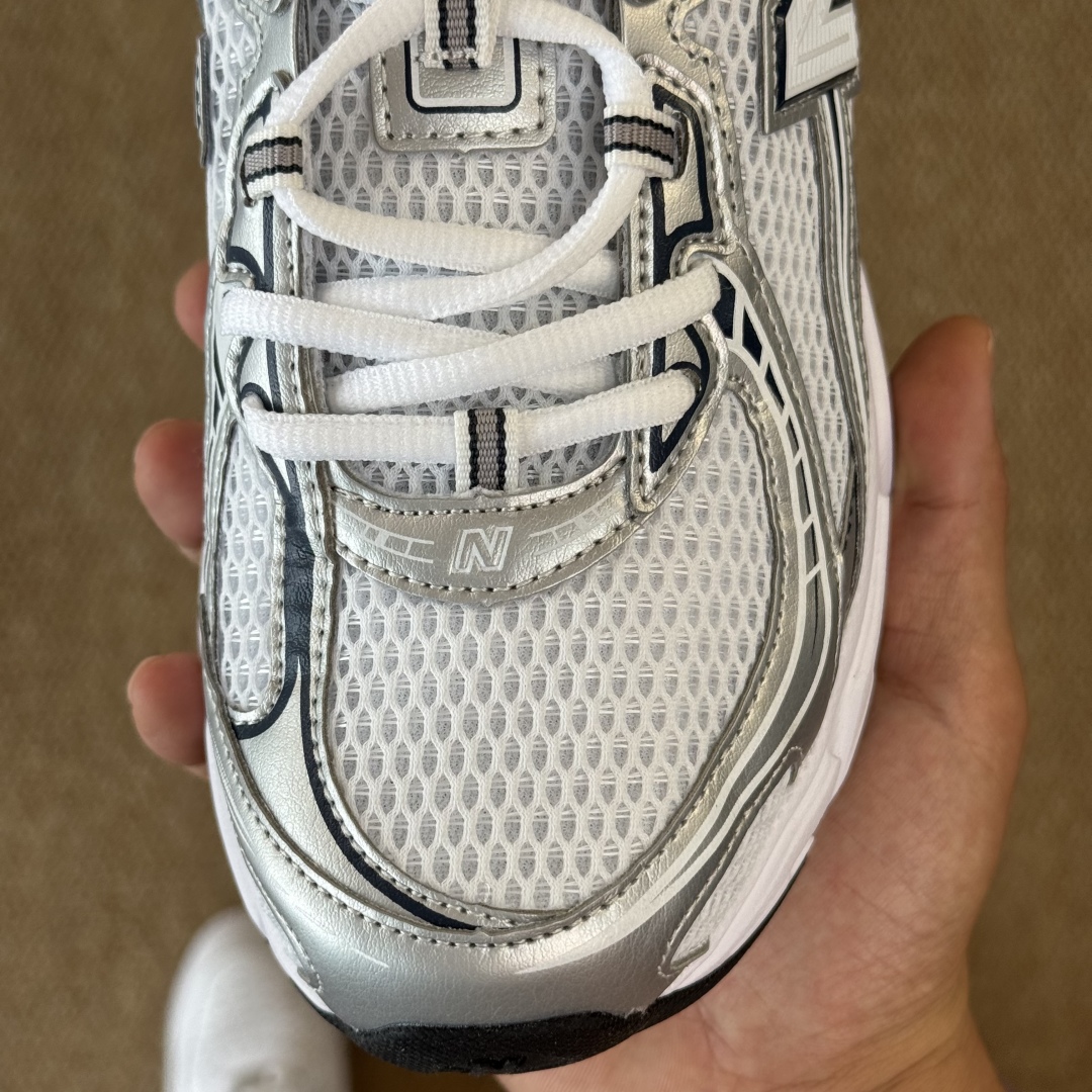  
最强性价比！新百伦nb740 第5色 银黑
大厂出品，品质优价格合理，降维打击‼️
尺码36-46.