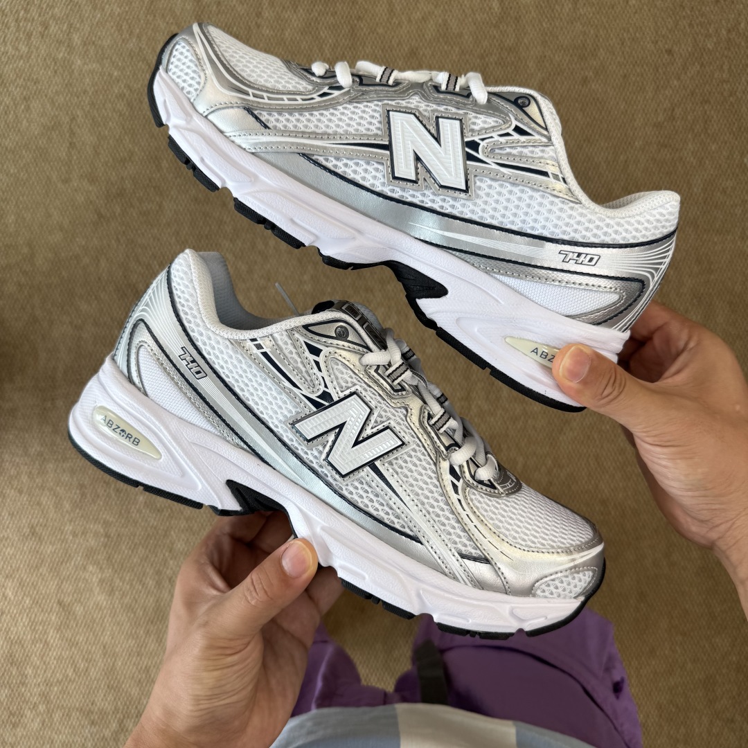  
最强性价比！新百伦nb740 第5色 银黑
大厂出品，品质优价格合理，降维打击‼️
尺码36-46.