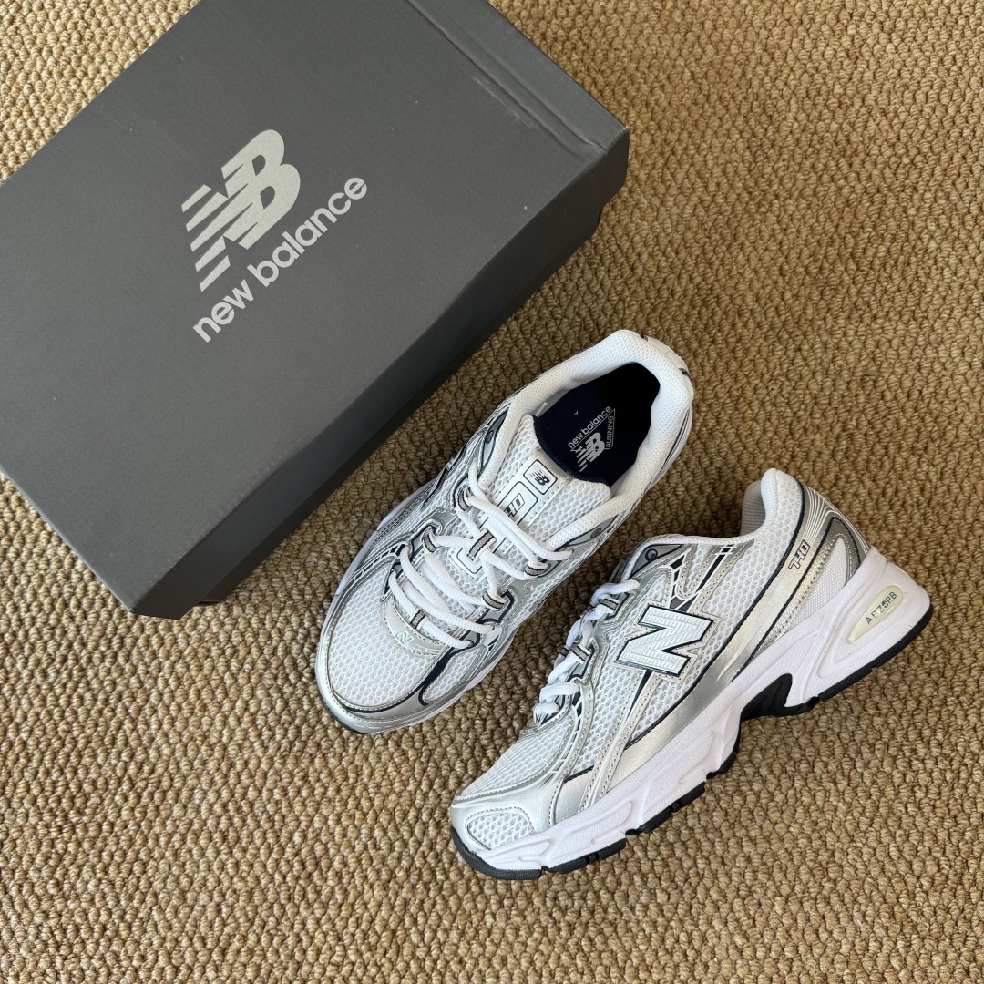  
最强性价比！新百伦nb740 第5色 银黑
大厂出品，品质优价格合理，降维打击‼️
尺码36-46.