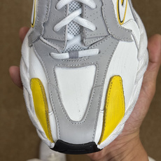 福利特价GT版 巴黎世家16代 Monday 白黄Balenciaga Monday 巴黎世家牛皮革圆头 福利特价GT版 巴黎世家16代 Monday 白黄Balenciaga Monday 巴黎世家牛皮革圆头
