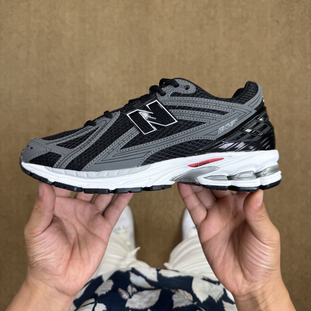  
C版新百伦！nb1906 第100色 黑灰
纯原大厂出品，品质优价格合理，降维打击‼️
尺码36-4