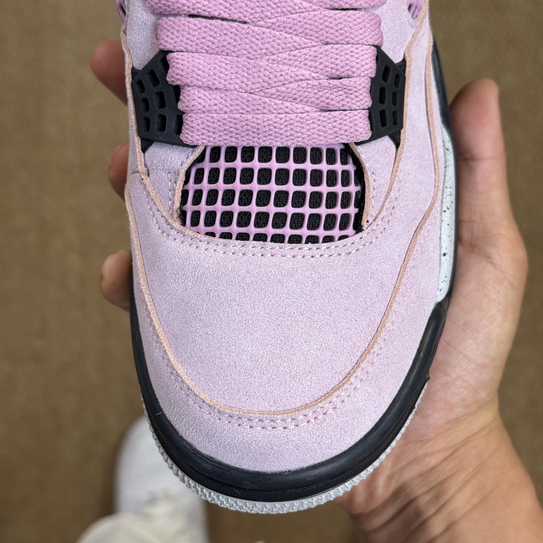  
X版 aj4粉黑（男女码）
超强头层性价比aj4，头层皮料，细节材料鞋型均在线，近价位无敌手！
零售