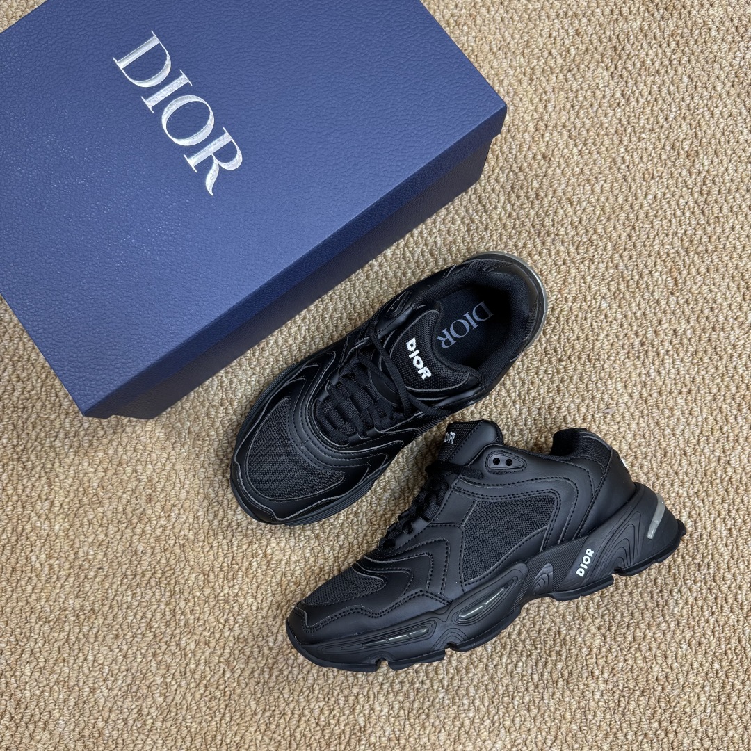 
极致性价比‼️DIOR迪奥 CD1 第一色：黑色
PT仓现货发售！配色陆续出
尺码：40-45