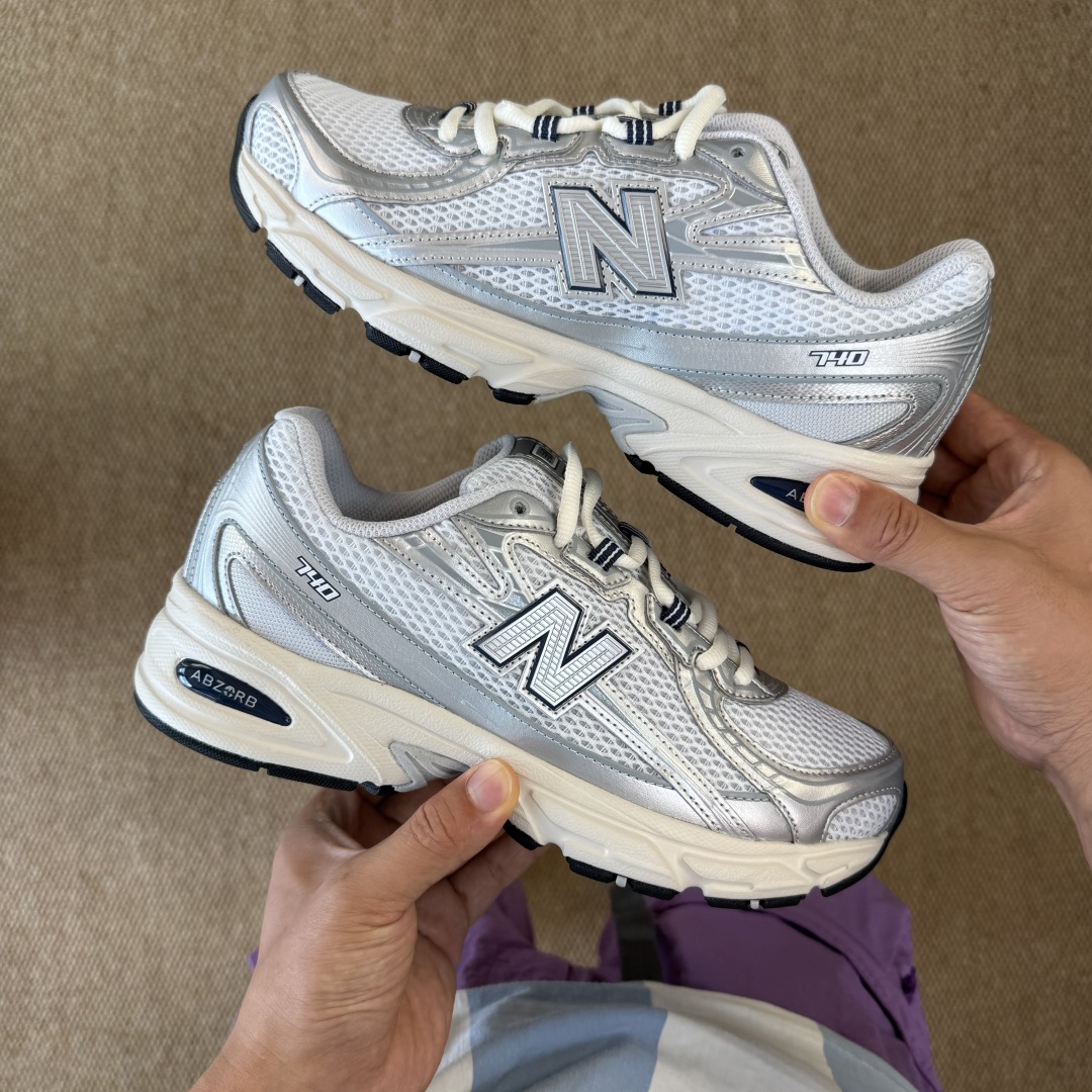  
最强性价比！新百伦nb740 第1色 银色
大厂出品，品质优价格合理，降维打击‼️
尺码36-46.