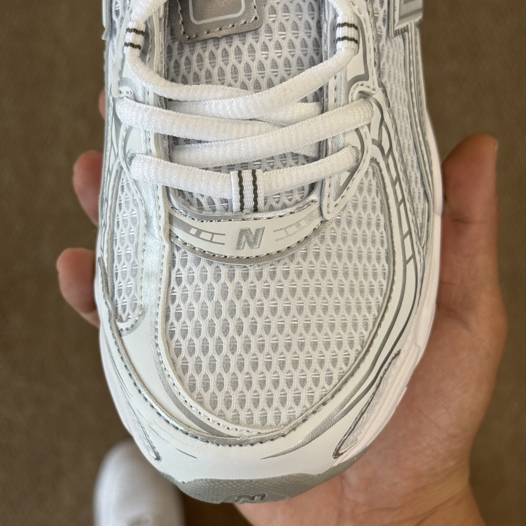  
最强性价比！新百伦nb740 第2色 白色
大厂出品，品质优价格合理，降维打击‼️
尺码36-46.