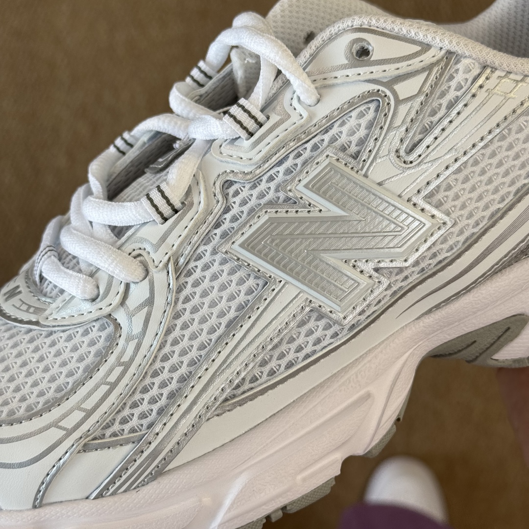  
最强性价比！新百伦nb740 第2色 白色
大厂出品，品质优价格合理，降维打击‼️
尺码36-46.