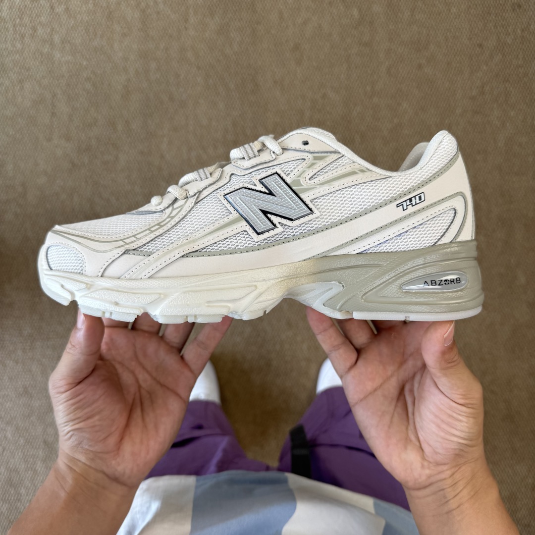  
最强性价比！新百伦nb740 第3色 米白棕
大厂出品，品质优价格合理，降维打击‼️
尺码36-46