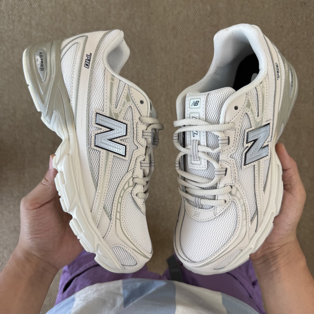  
最强性价比！新百伦nb740 第3色 米白棕
大厂出品，品质优价格合理，降维打击‼️
尺码36-46