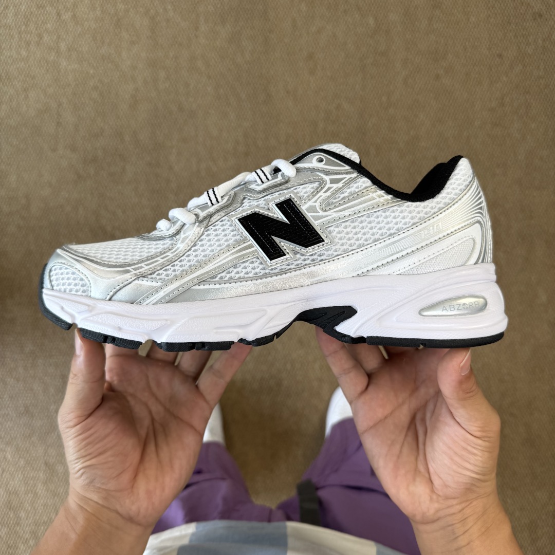  
最强性价比！新百伦nb740 第4色 银黑
大厂出品，品质优价格合理，降维打击‼️
尺码36-46.