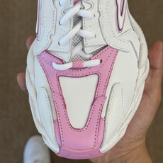 福利特价GT版 巴黎世家16代 Monday 白粉Balenciaga Monday 巴黎世家牛皮革圆头 福利特价GT版 巴黎世家16代 Monday 白粉Balenciaga Monday 巴黎世家牛皮革圆头