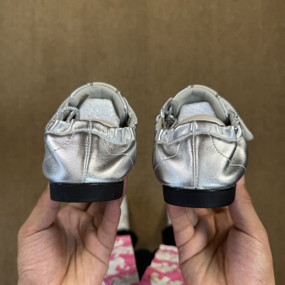  
新晋潮流鞋靴品牌GGCC夏季新款
【鞠婧祎同款】GG-CC x SugarSu酥履联名 玛丽珍芭蕾舞