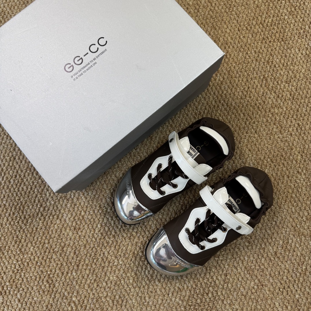 
新晋潮流鞋靴品牌GGCC夏季新款
【鞠婧祎同款】GG-CC x SugarSu酥履联名 玛丽珍芭蕾舞鞋