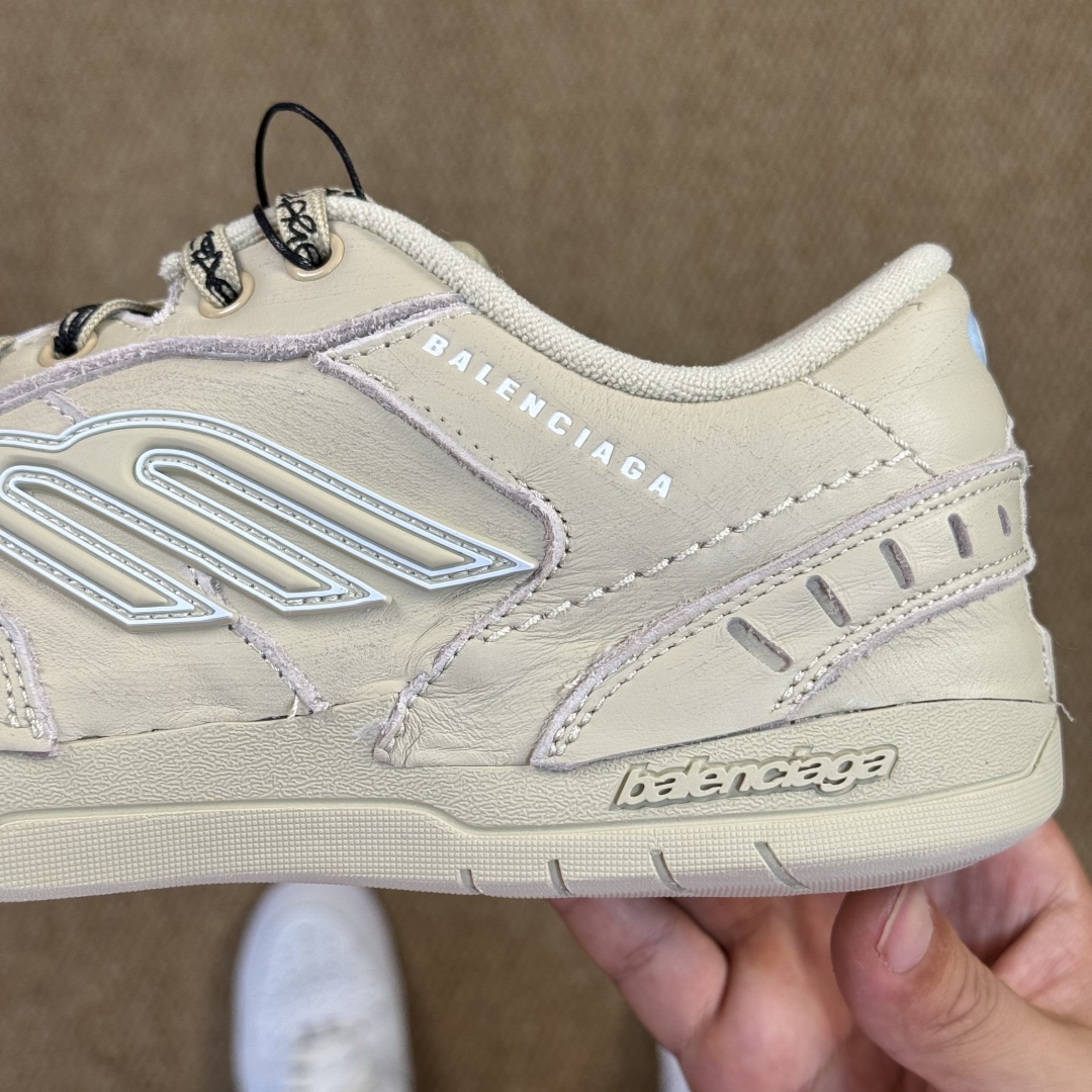  
 巴黎世家 18代第5色沙色
Balenciaga Hamptons Worn-Out 板鞋
品质和