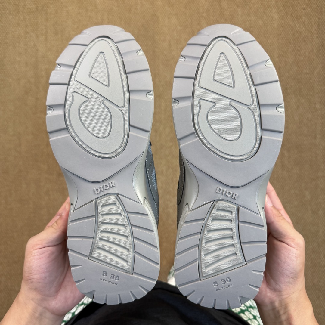  
极致性价比第26色‼️DIOR迪奥 B30 CD鞋 卡其色
PT仓现货发售！
尺码：39-46