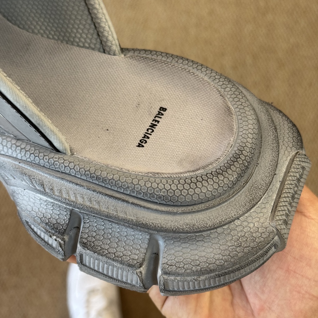  
A版独立订单 最强品质没有之一！不吹牛看细节！ 
Balenciaga 3XL 巴黎世家 一字拖鞋 