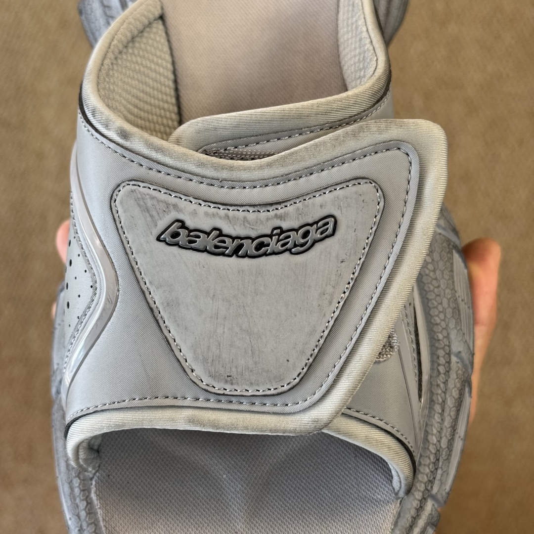  
A版独立订单 最强品质没有之一！不吹牛看细节！ 
Balenciaga 3XL 巴黎世家 一字拖鞋 