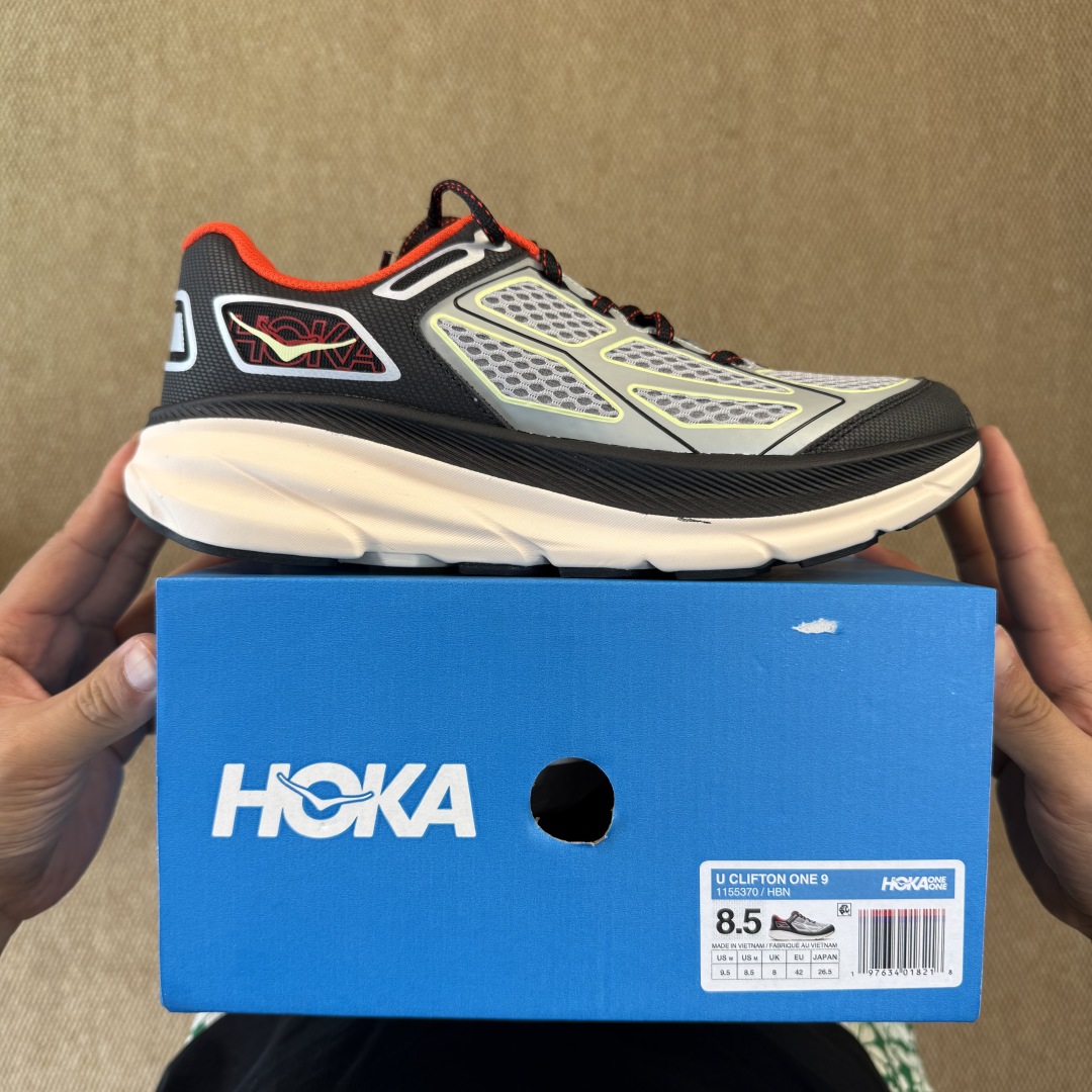 HOKA ONE ONE Clifton ONE9 克里夫顿9代专业性能减震公路跑步鞋 银黑色货号：/H