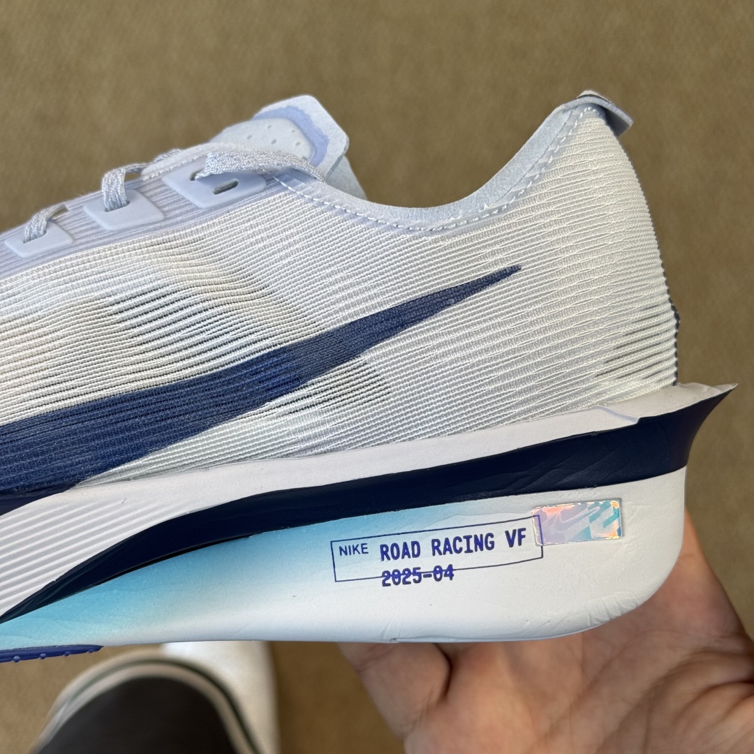 性价比！Vaporfly Next 4% 第3色：灰蓝Nike Zoom Vaporfly Next 4