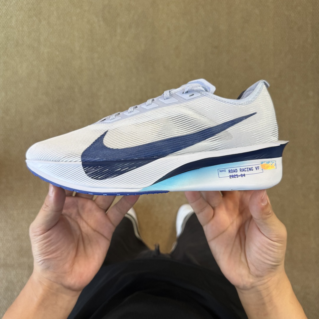 性价比！Vaporfly Next 4% 第3色：灰蓝Nike Zoom Vaporfly Next 4