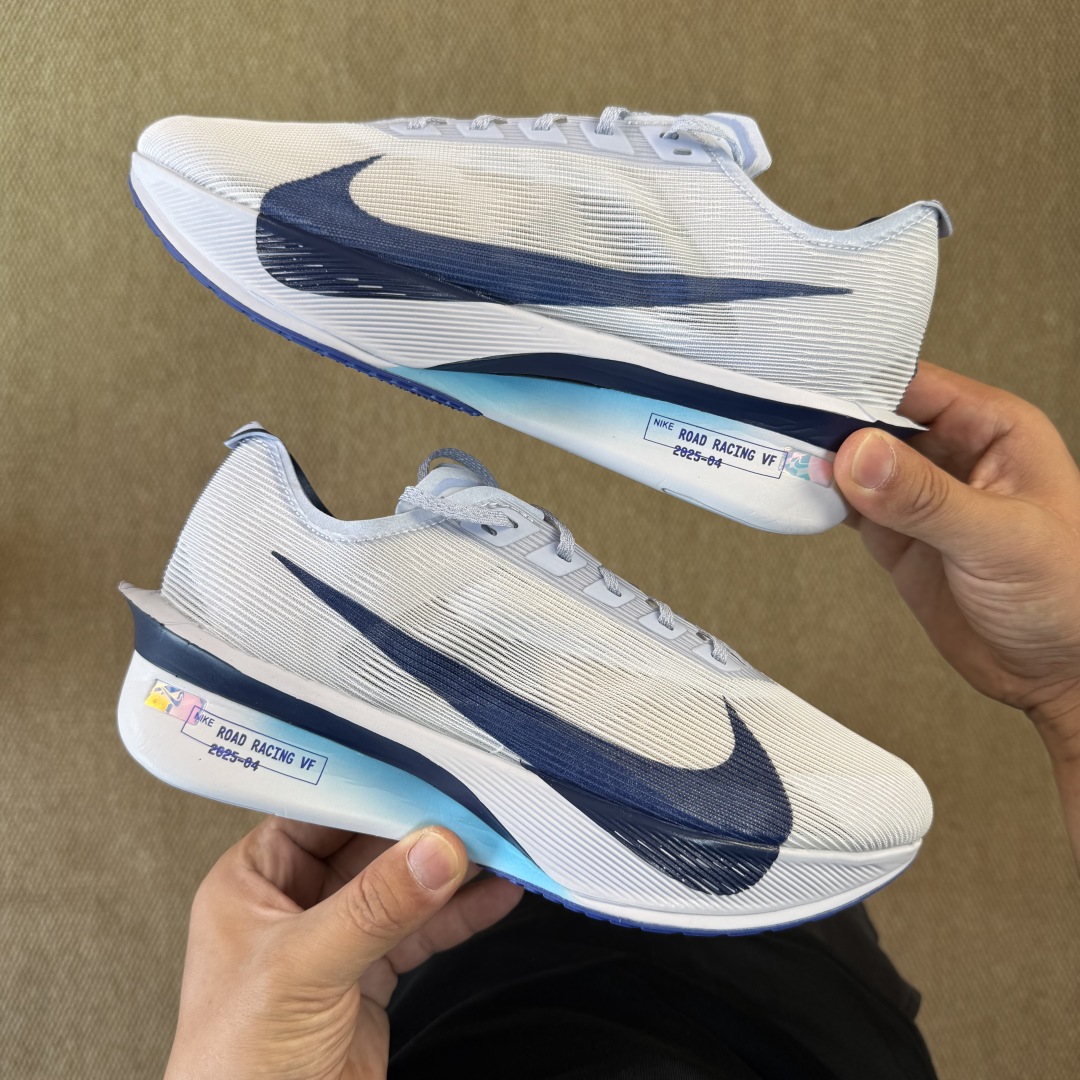 性价比！Vaporfly Next 4% 第3色：灰蓝Nike Zoom Vaporfly Next 4