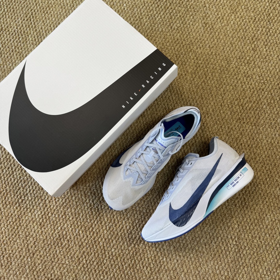 性价比！Vaporfly Next 4% 第3色：灰蓝Nike Zoom Vaporfly Next 4