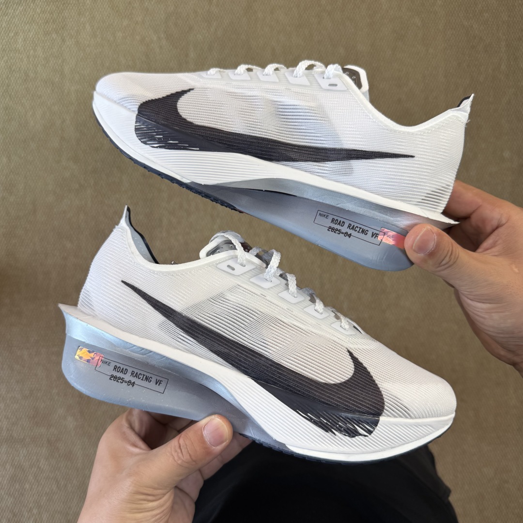 性价比！Vaporfly Next 4% 第4色：白色Nike Zoom Vaporfly Next 4