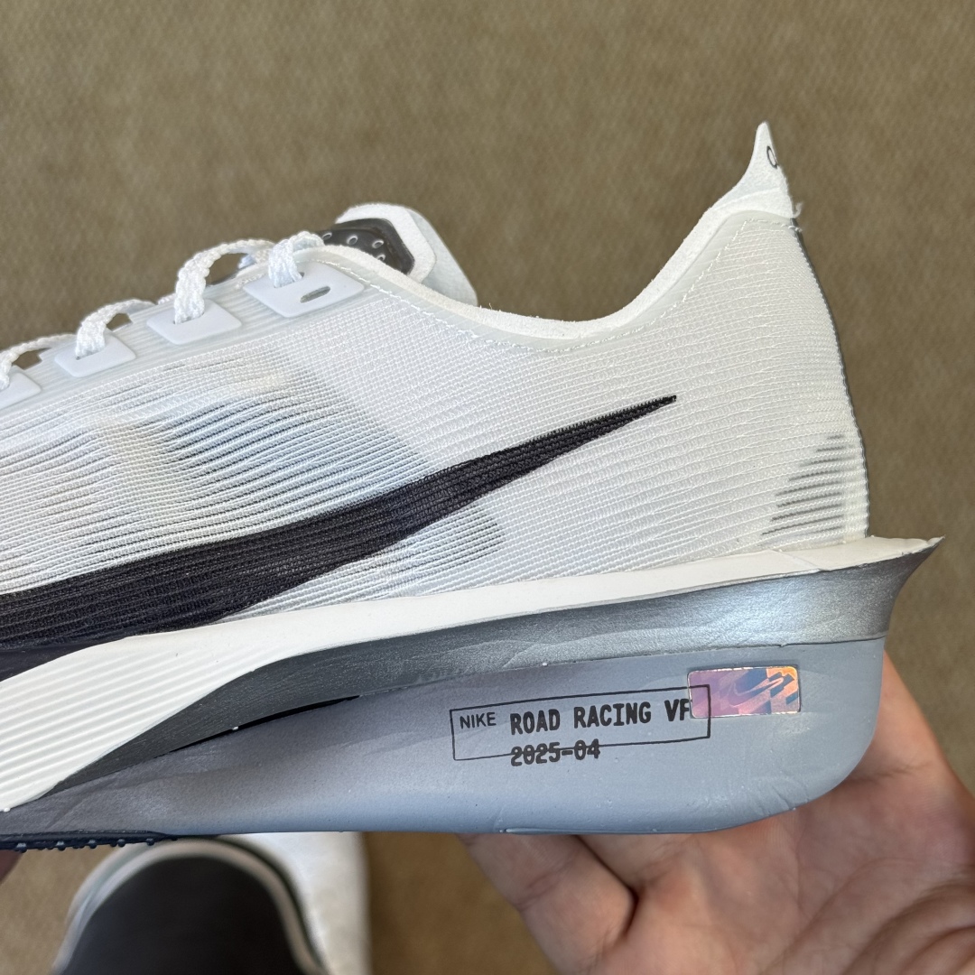 性价比！Vaporfly Next 4% 第4色：白色Nike Zoom Vaporfly Next 4