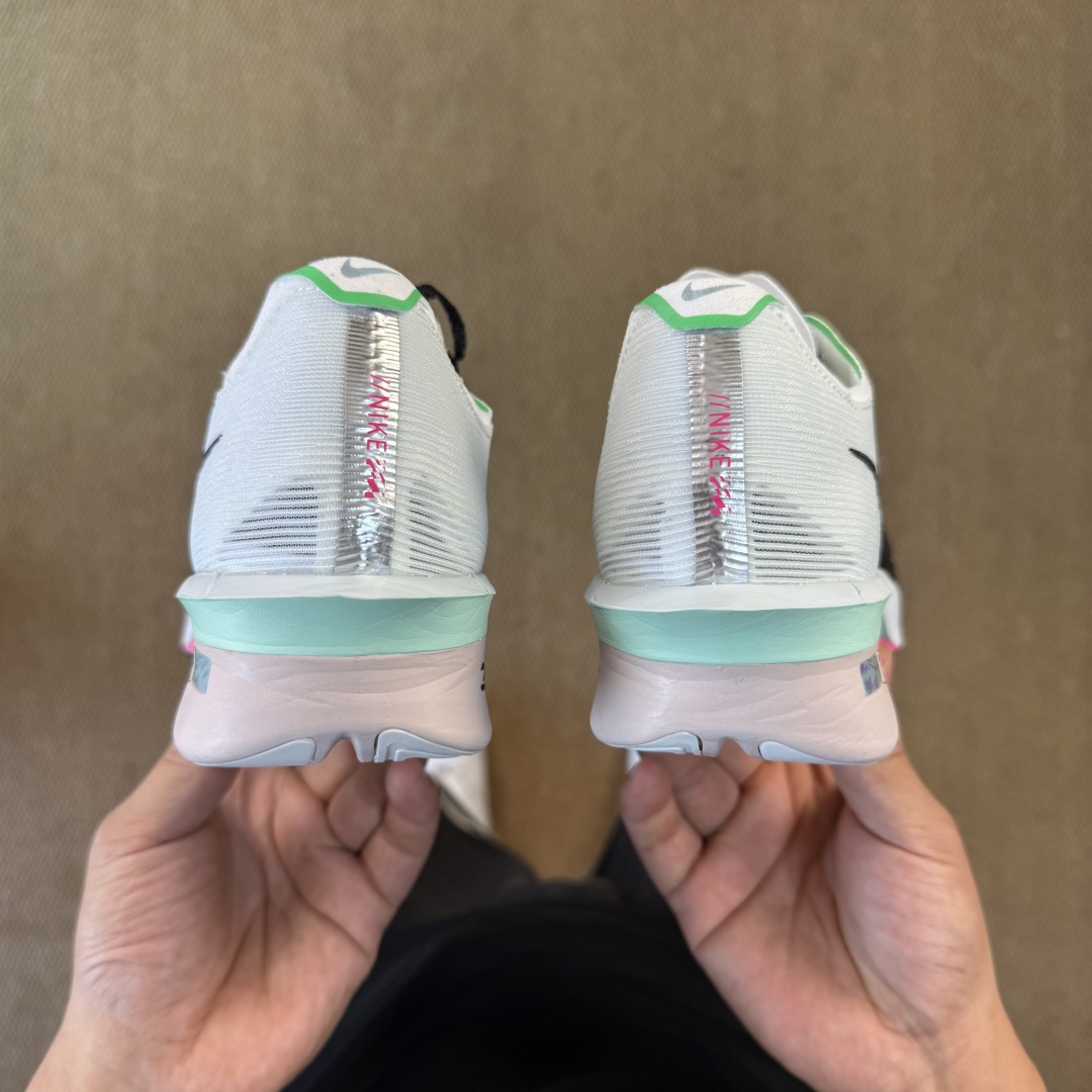 性价比！Vaporfly Next 4% 第5色：黑白粉Nike Zoom Vaporfly Next 