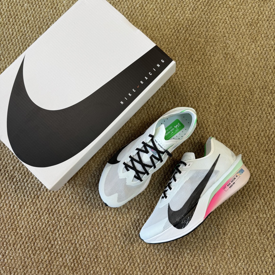 性价比！Vaporfly Next 4% 第5色：黑白粉Nike Zoom Vaporfly Next 