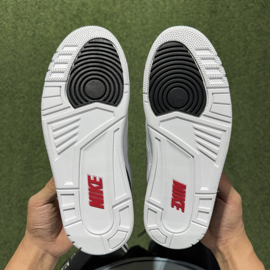 福利特价 纯原头层aj3！硬通货品质合计36个配色，长期货齐可主推！尺码：40-47.5带半码火焰红CZ