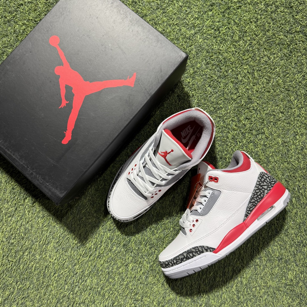 福利特价 纯原头层aj3！硬通货品质合计36个配色，长期货齐可主推！尺码：40-47.5带半码白红火焰红