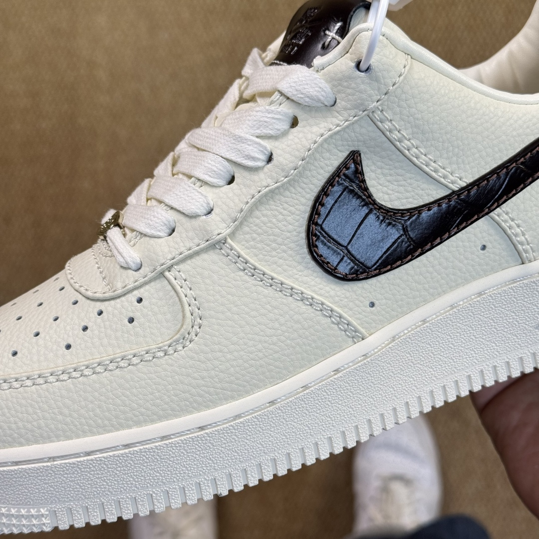 3A空军！第590色：白色深棕钩Nike Air Force 1 Low百分百原鞋开发！PT市场真正匠心