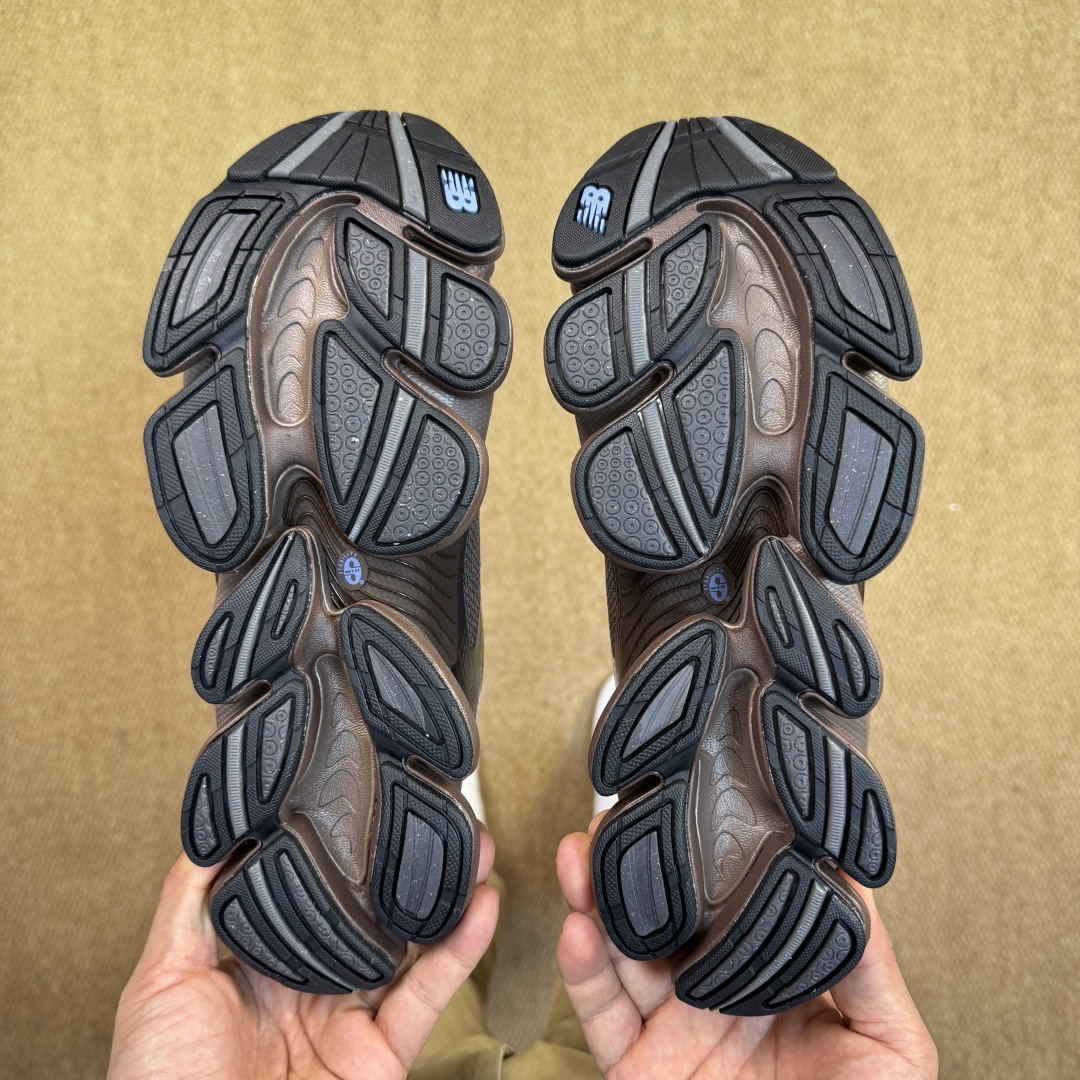 核心价格表私C版新百伦系列！nb2000第18色：巧克力褐色蓝无敌质感！最强版本36-46.5出货，行业