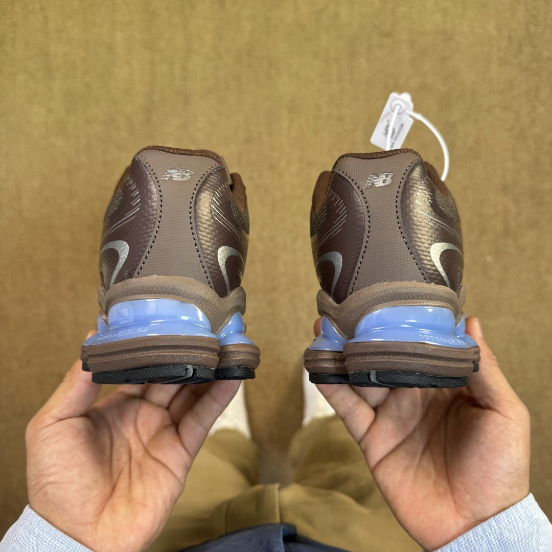 核心价格表私C版新百伦系列！nb2000第18色：巧克力褐色蓝无敌质感！最强版本36-46.5出货，行业