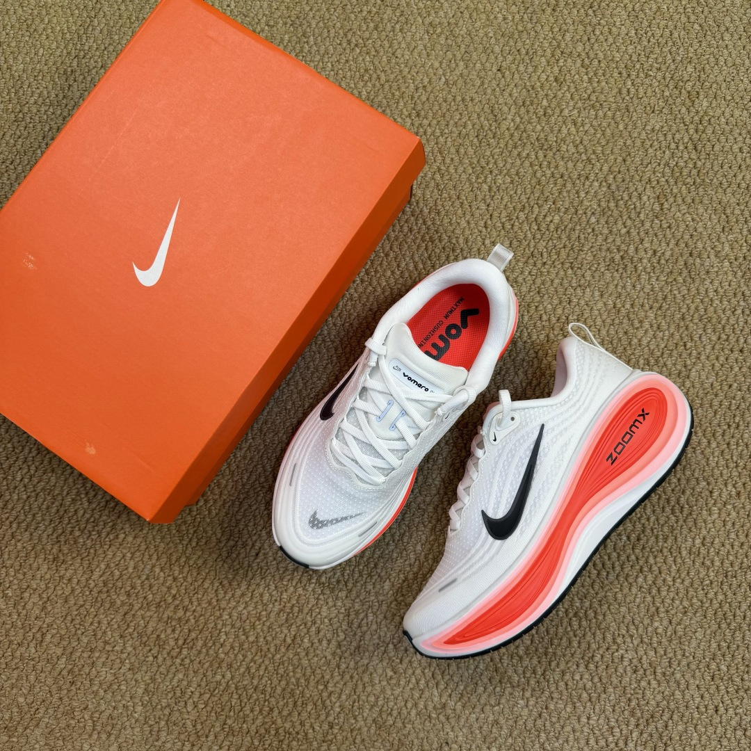 核心价格表私Nike Vomero Plus 低帮 ZOOMX 马拉松跑步鞋第3色:白橘缓震表现出色，脚