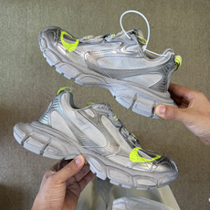GT版3XL 第52色:机能尼龙面绿色logo印刷Balenciaga巴黎世家3XL Sneakers GT版3XL 第52色:机能尼龙面绿色logo印刷Balenciaga巴黎世家3XL Sneakers