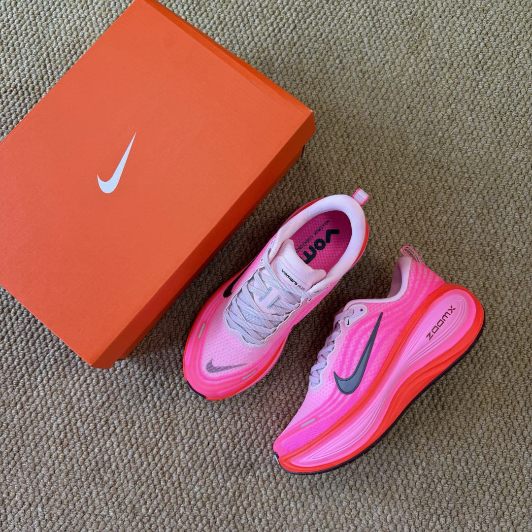 核心价格表私Nike Vomero Plus 低帮 ZOOMX 马拉松跑步鞋第4色:粉色缓震表现出色，脚
