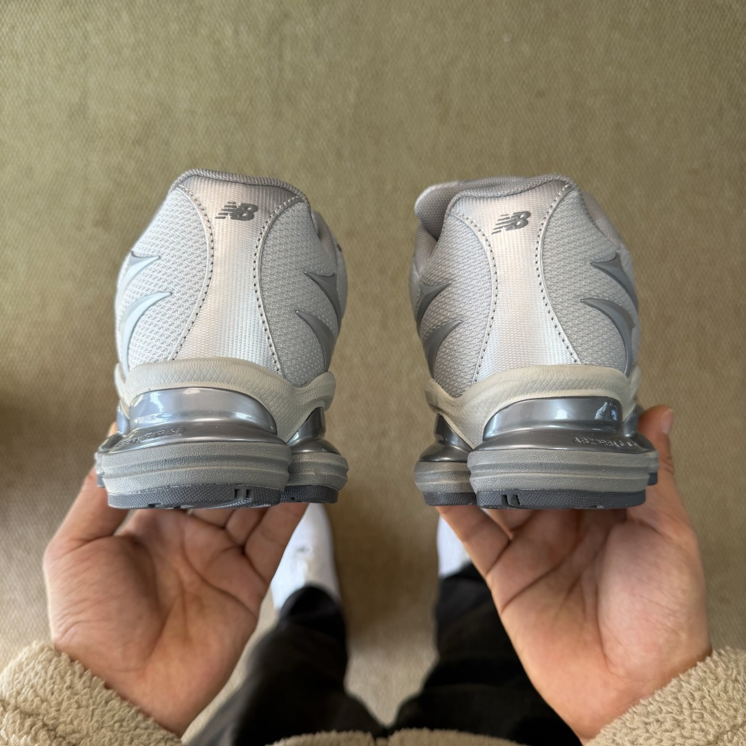 C版新百伦系列！nb2000第19色：银色无敌质感！最强版本36-46.5出货，行业标杆之作！货号：U2