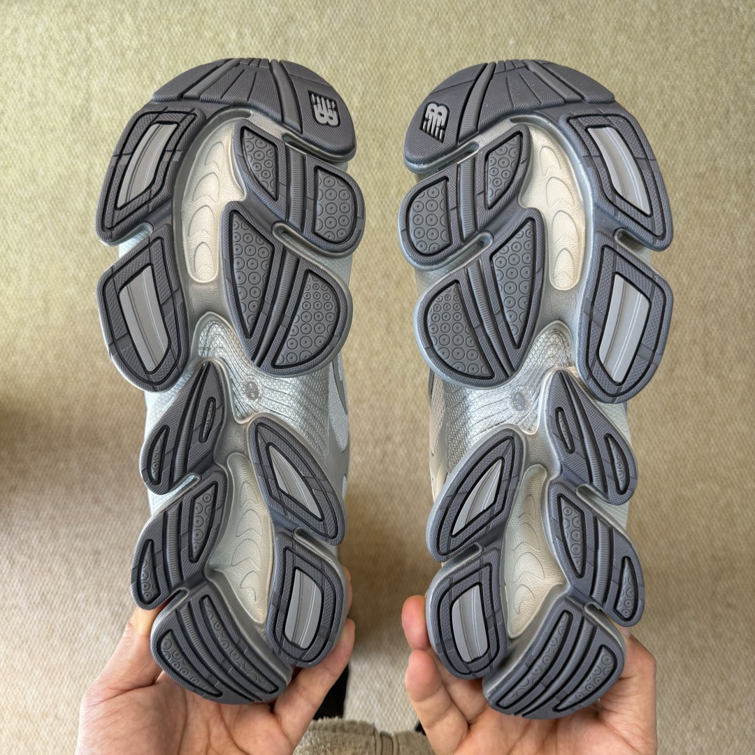 C版新百伦系列！nb2000第19色：银色无敌质感！最强版本36-46.5出货，行业标杆之作！货号：U2