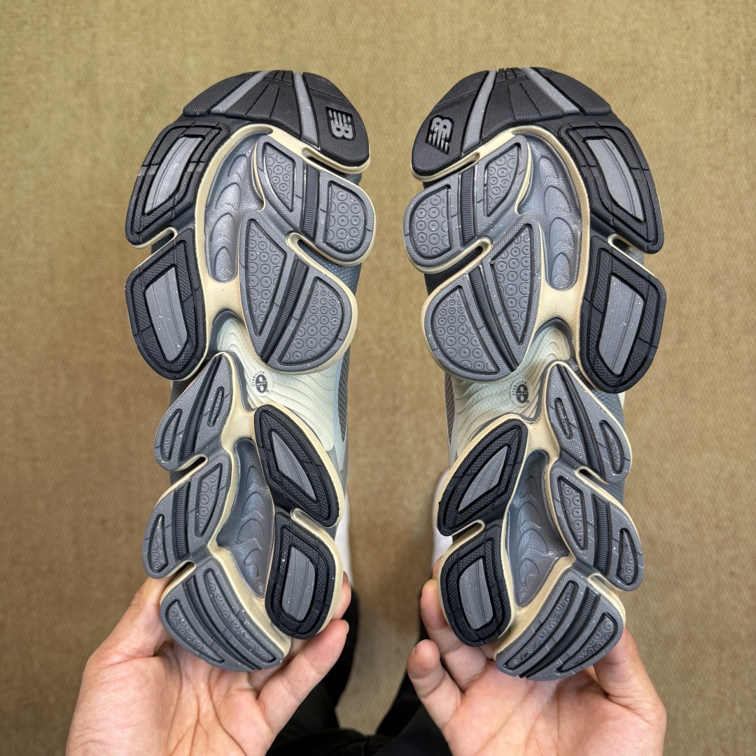 核心价格表私C版新百伦系列！nb2000第20色：银蓝色无敌质感！最强版本36-46.5出货，行业标杆之