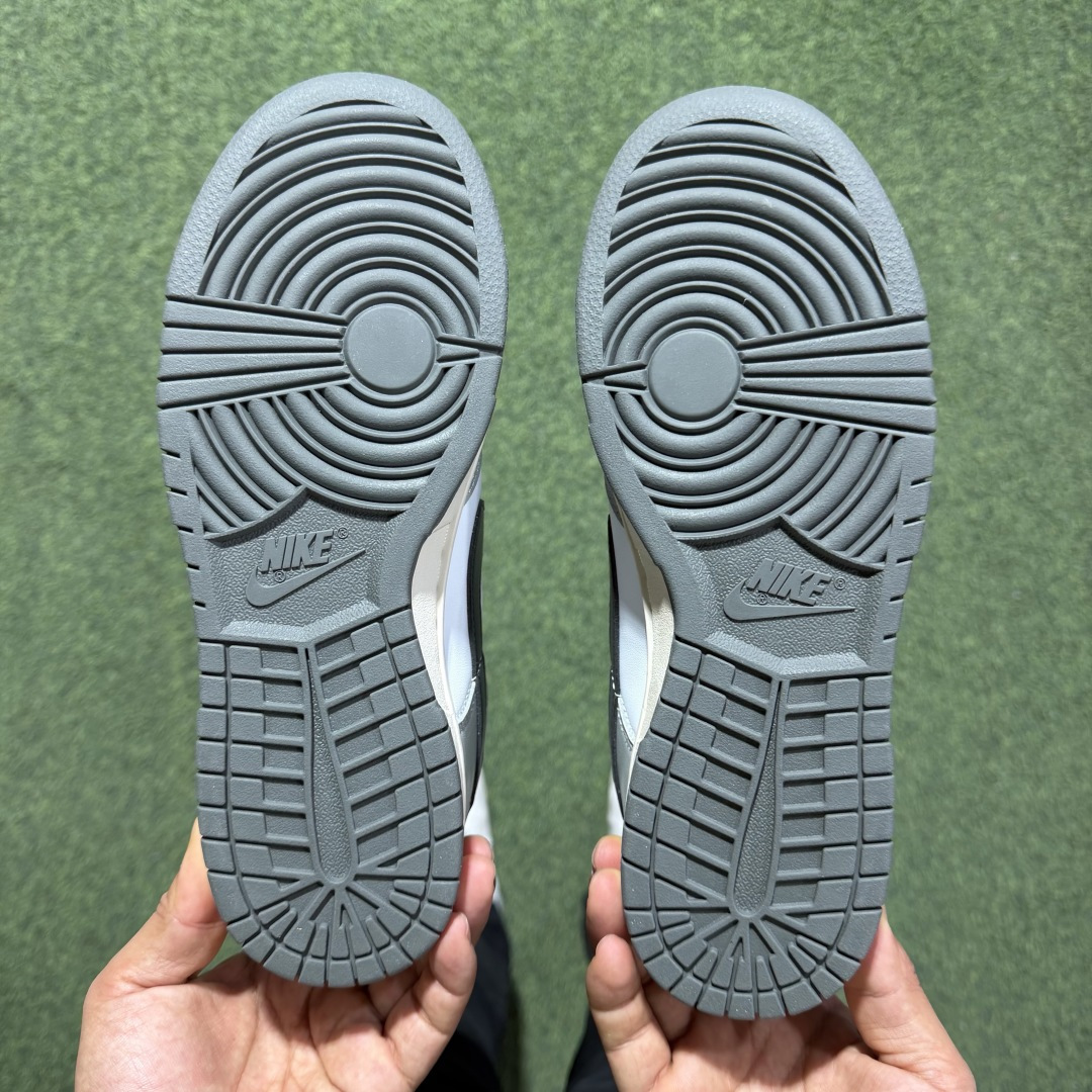 MiniCost Shoe 3