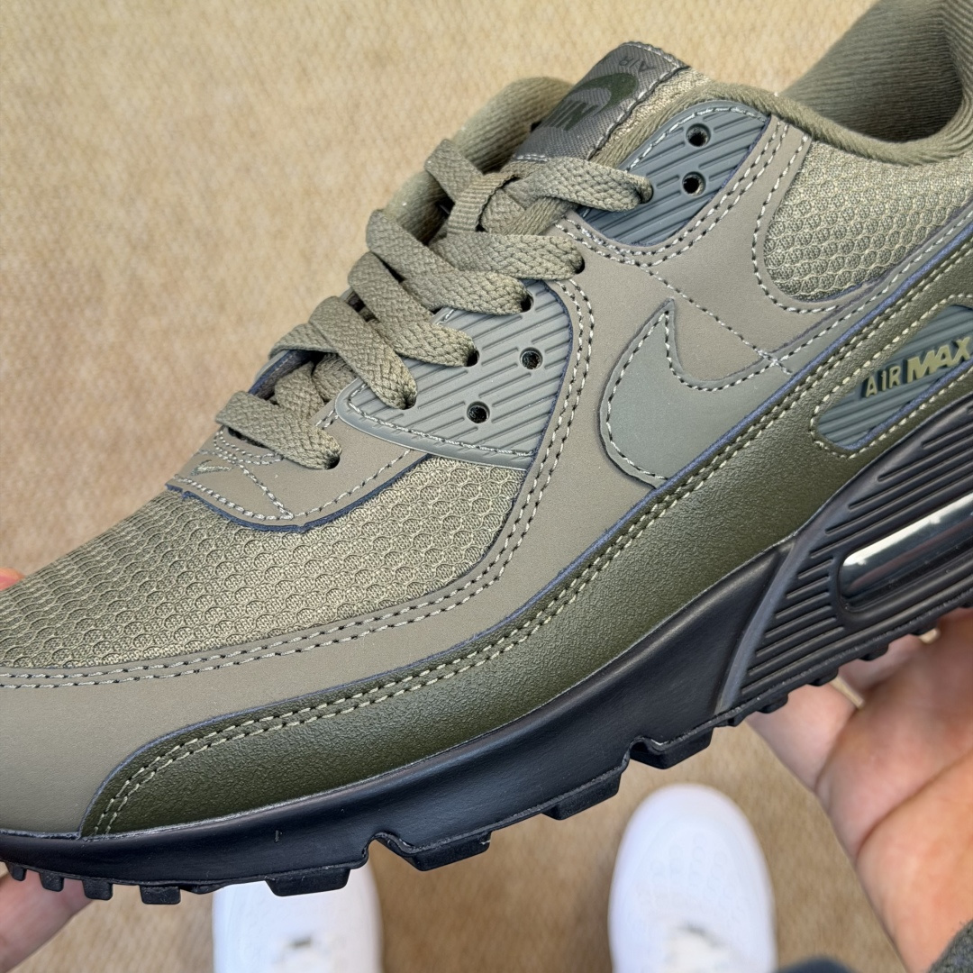 Nike Air Max 90 低帮气垫跑鞋货号：HQ3828-200尺码：35 36 36.5 37.