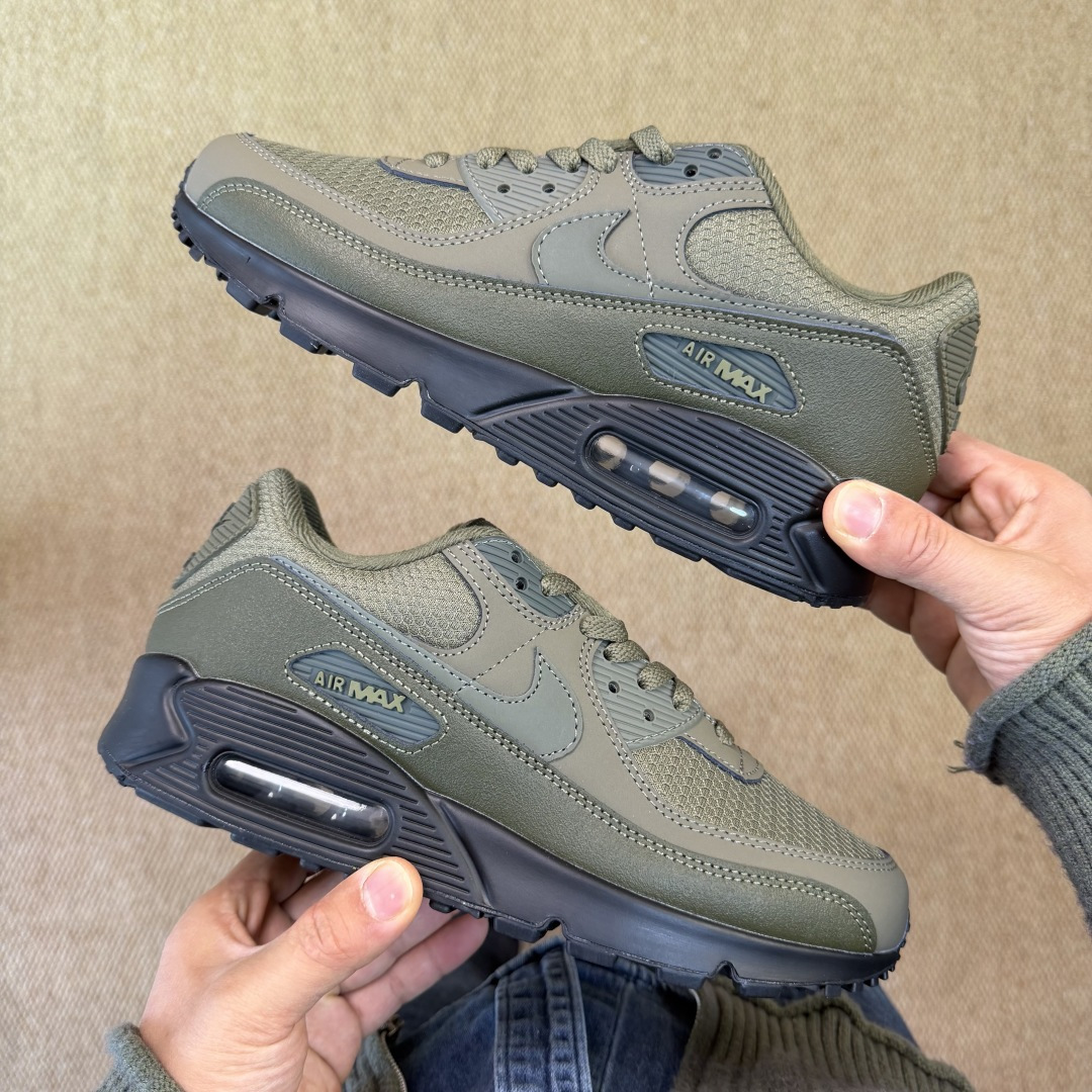 Nike Air Max 90 低帮气垫跑鞋货号：HQ3828-200尺码：35 36 36.5 37.
