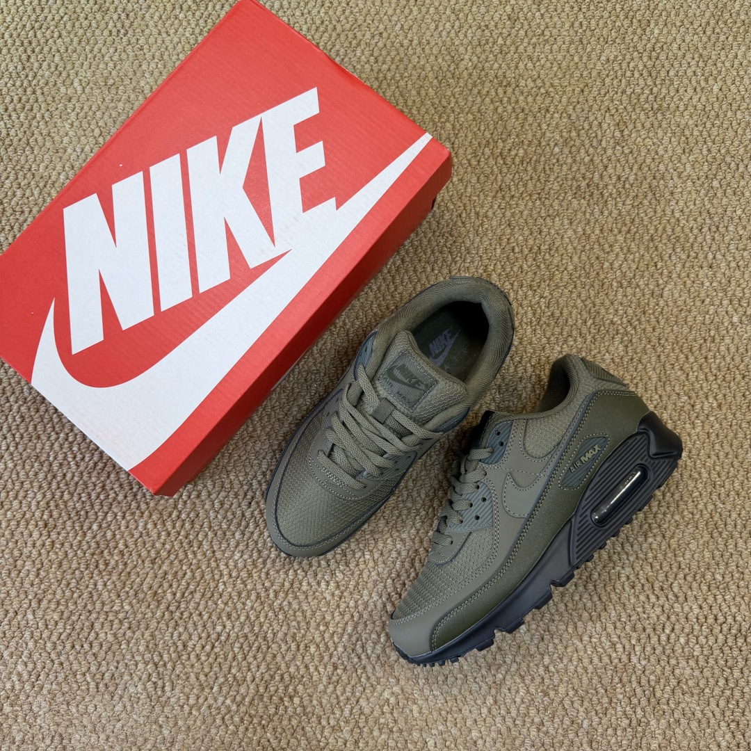 Nike Air Max 90 低帮气垫跑鞋货号：HQ3828-200尺码：35 36 36.5 37.