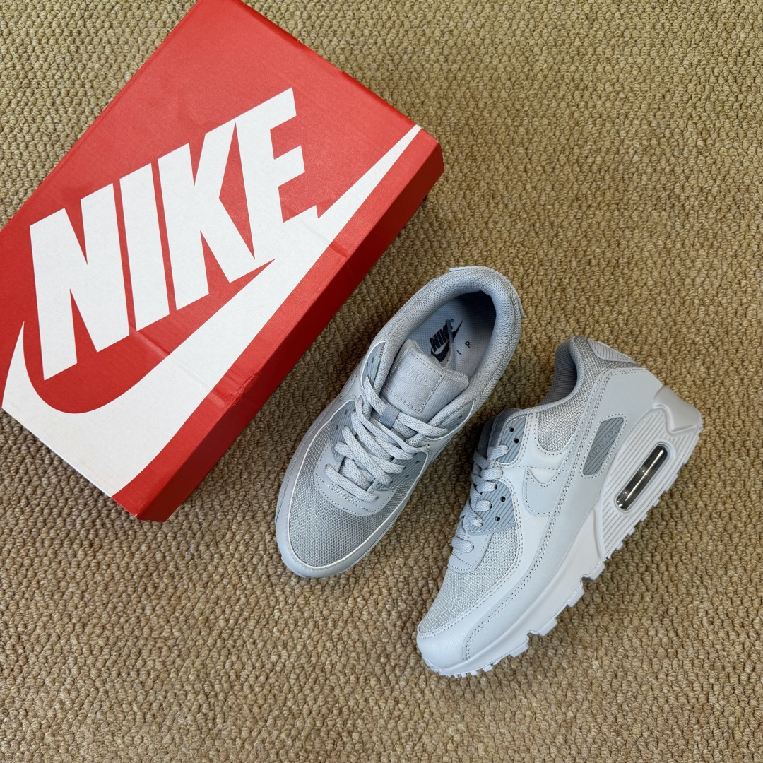 Nike Air Max 90 低帮气垫跑鞋货号：CN8490-001尺码：35 36 36.5 37.