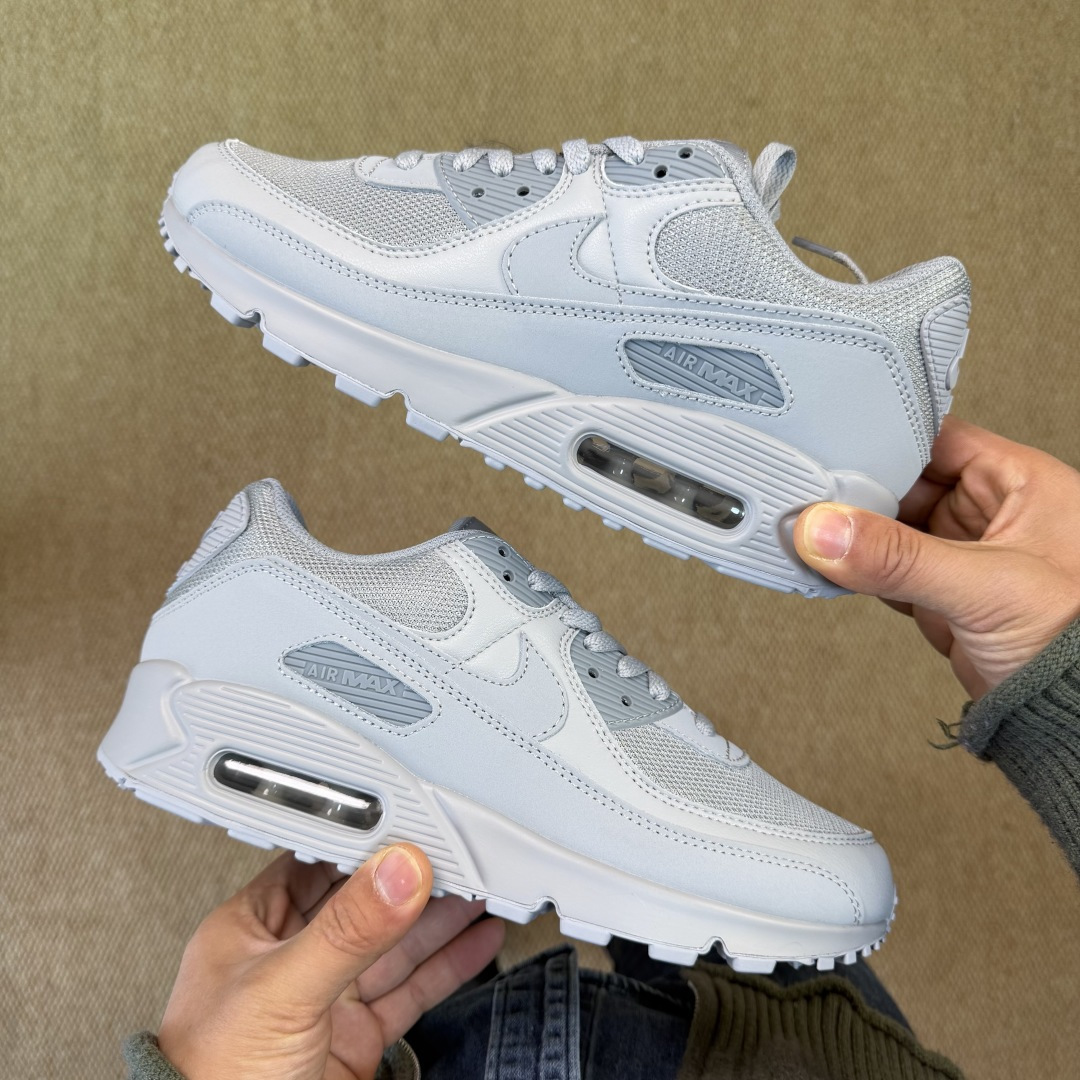 Nike Air Max 90 低帮气垫跑鞋货号：CN8490-001尺码：35 36 36.5 37.