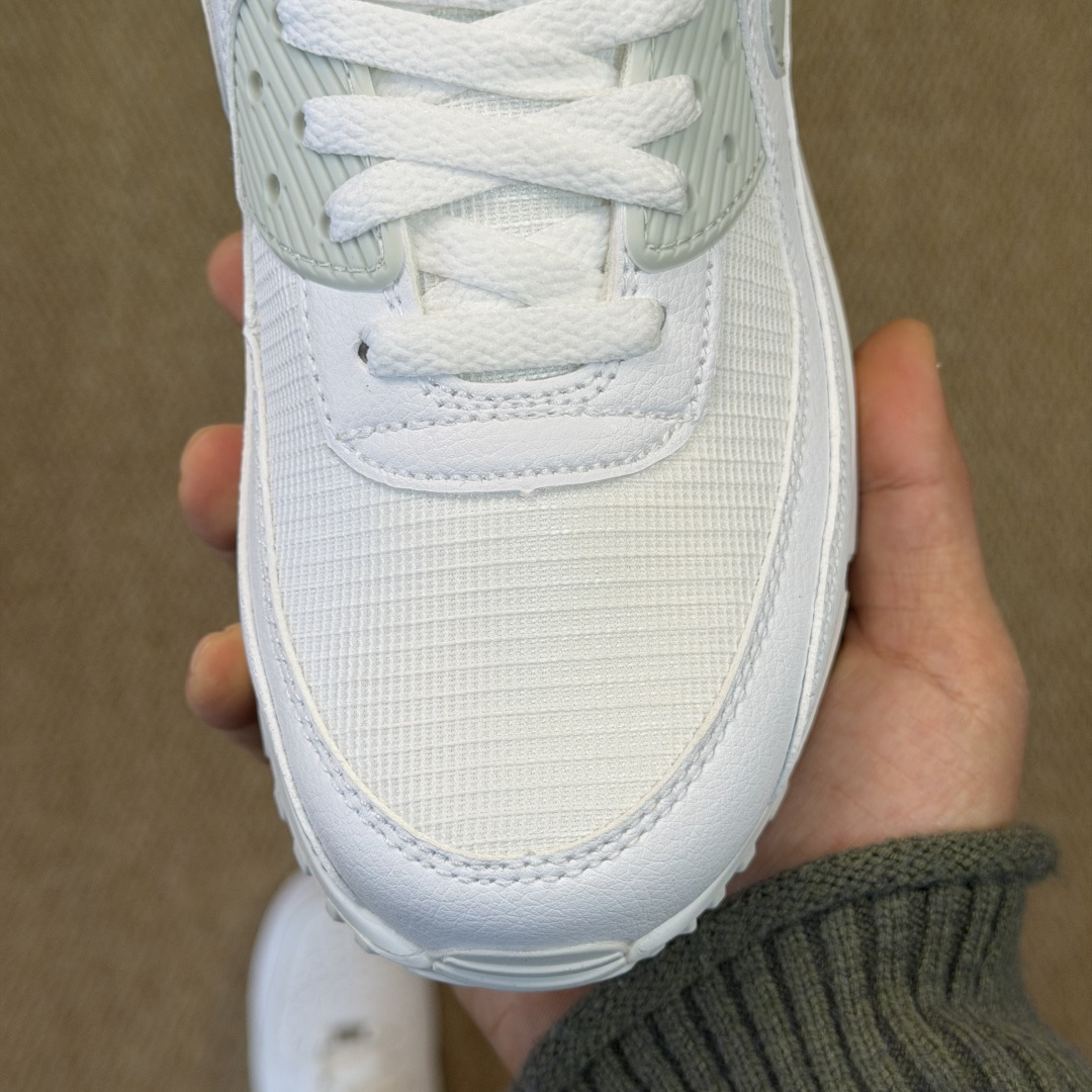 Nike Air Max 90 低帮气垫跑鞋货号：FZ7186-100尺码：35 36 36.5 37.