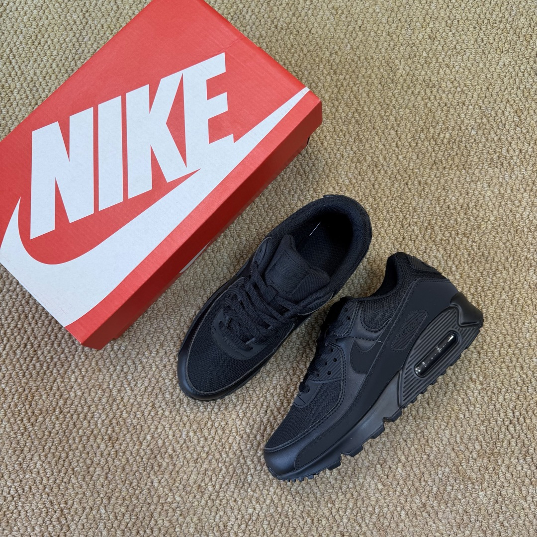 Nike Air Max 90 低帮气垫跑鞋货号：CN8490-003尺码：35 36 36.5 37.